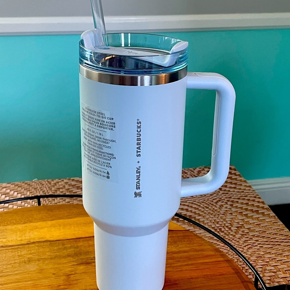 NWT Stanley Starbucks Collab Limited Edition Spring Blue Quencher 40oz Tumbler